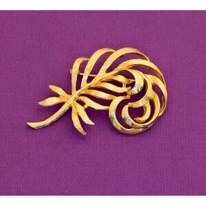 Vintage Art Nouveau Golden Feather Brooch by Napier - Q25